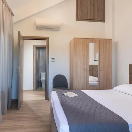 The Black Pearl * Kalamítsion