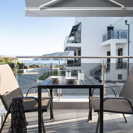 The Black Pearl Kalamítsion