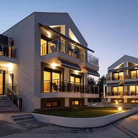 The Black Pearl Villa Kalamitsi (Macedonia)