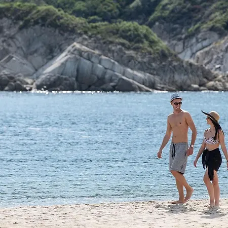 Vilă The Black Pearl Kalamítsion