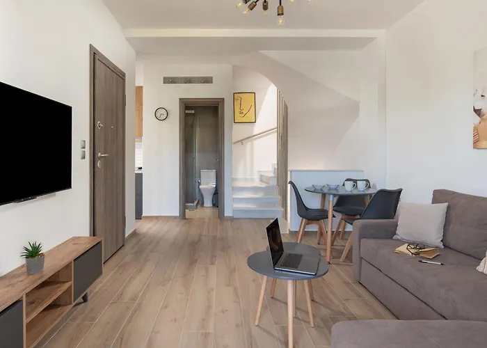 The Black Pearl * Kalamítsion