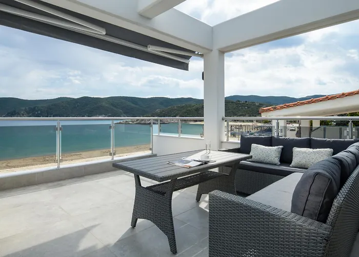 别墅 The Black Pearl